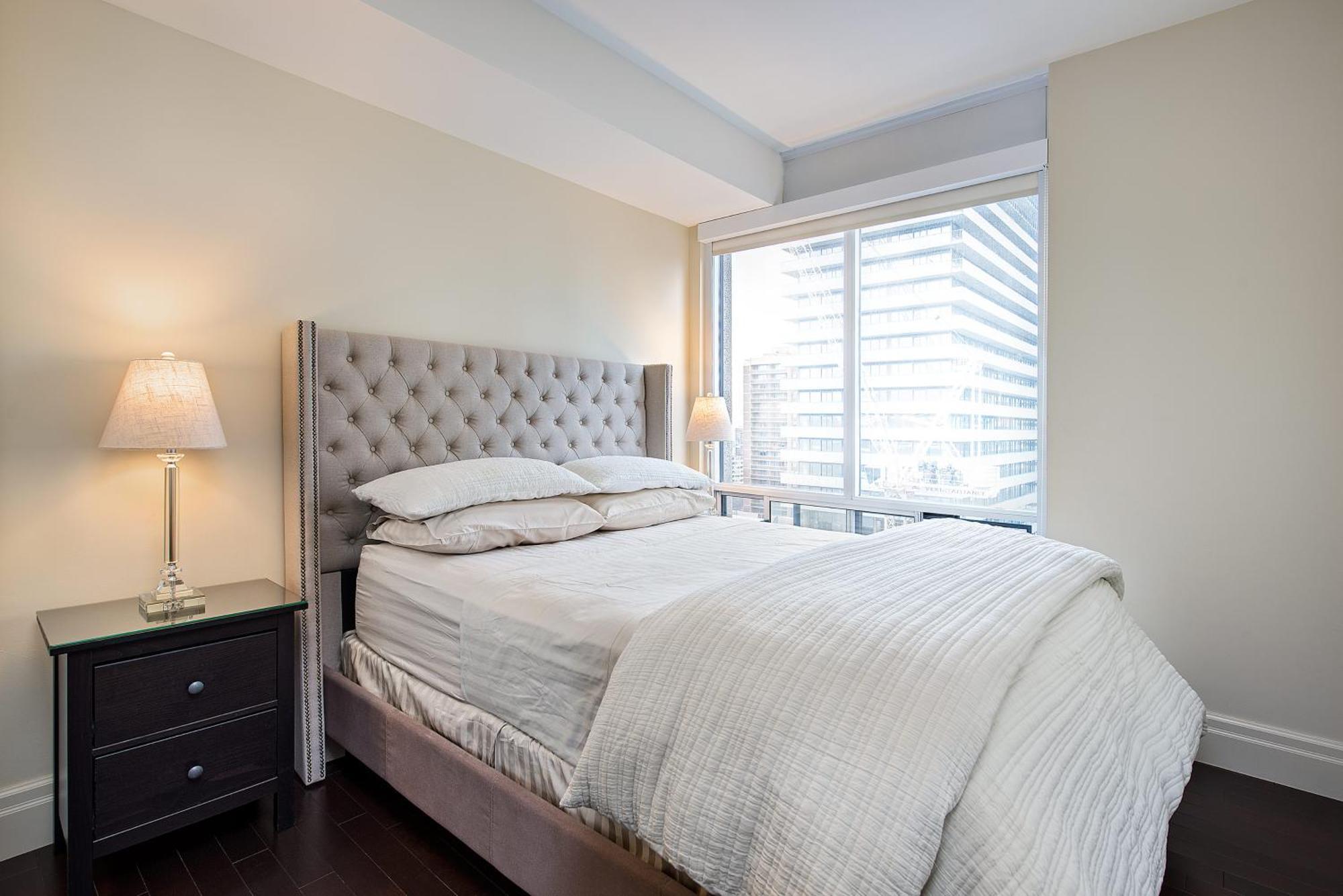 Sky Suites Yorkville Toronto Eksteriør bilde
