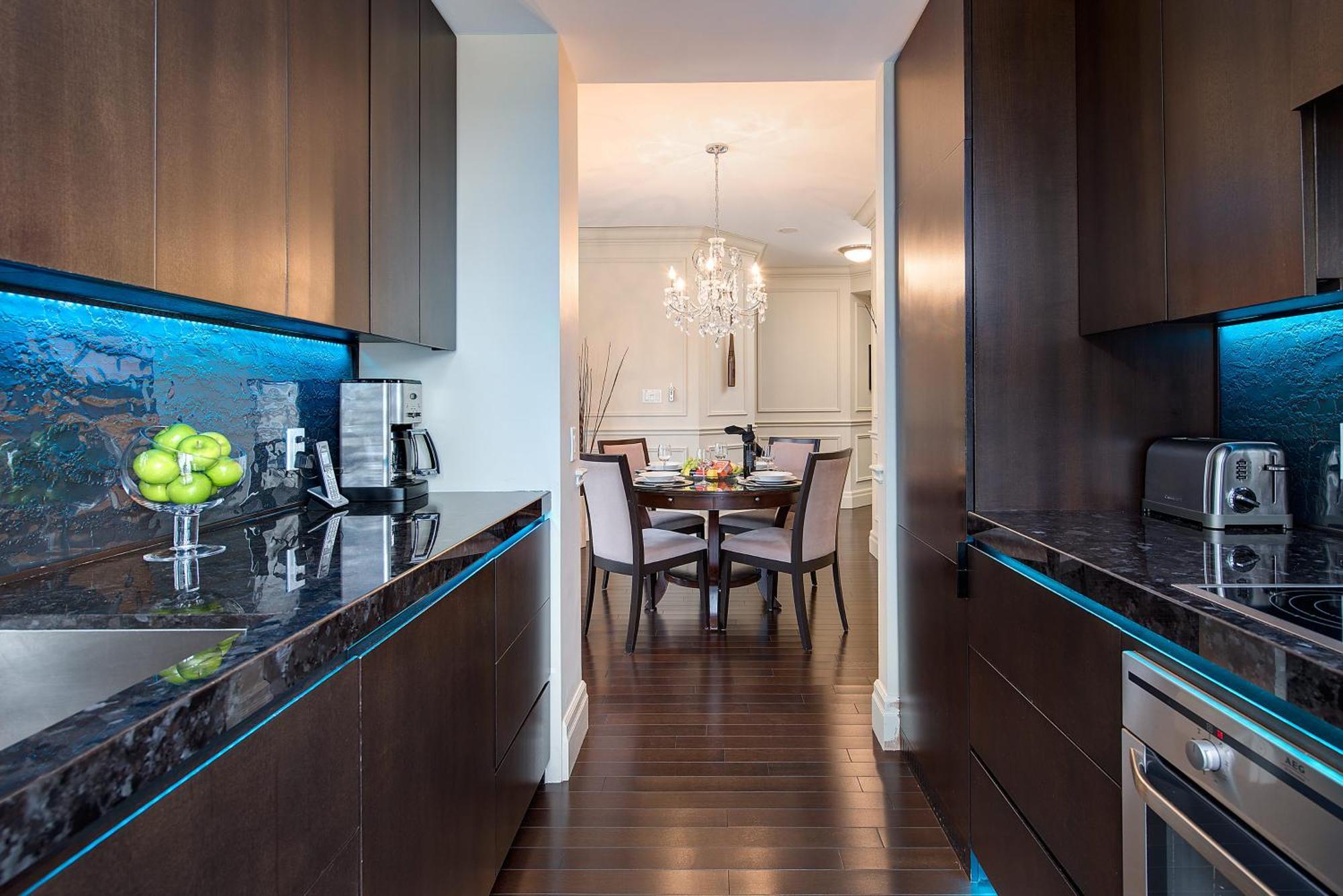 Sky Suites Yorkville Toronto Eksteriør bilde