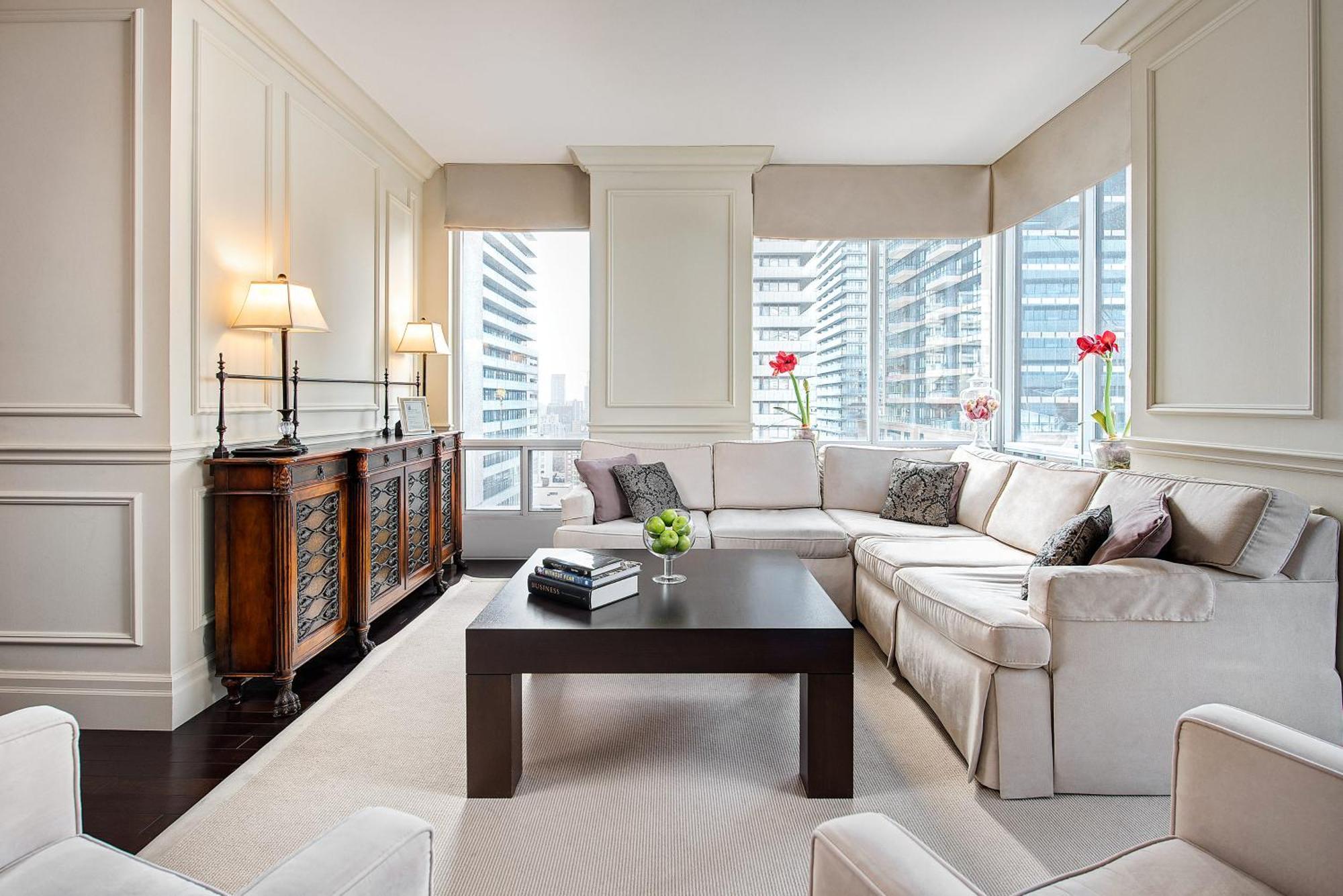Sky Suites Yorkville Toronto Eksteriør bilde