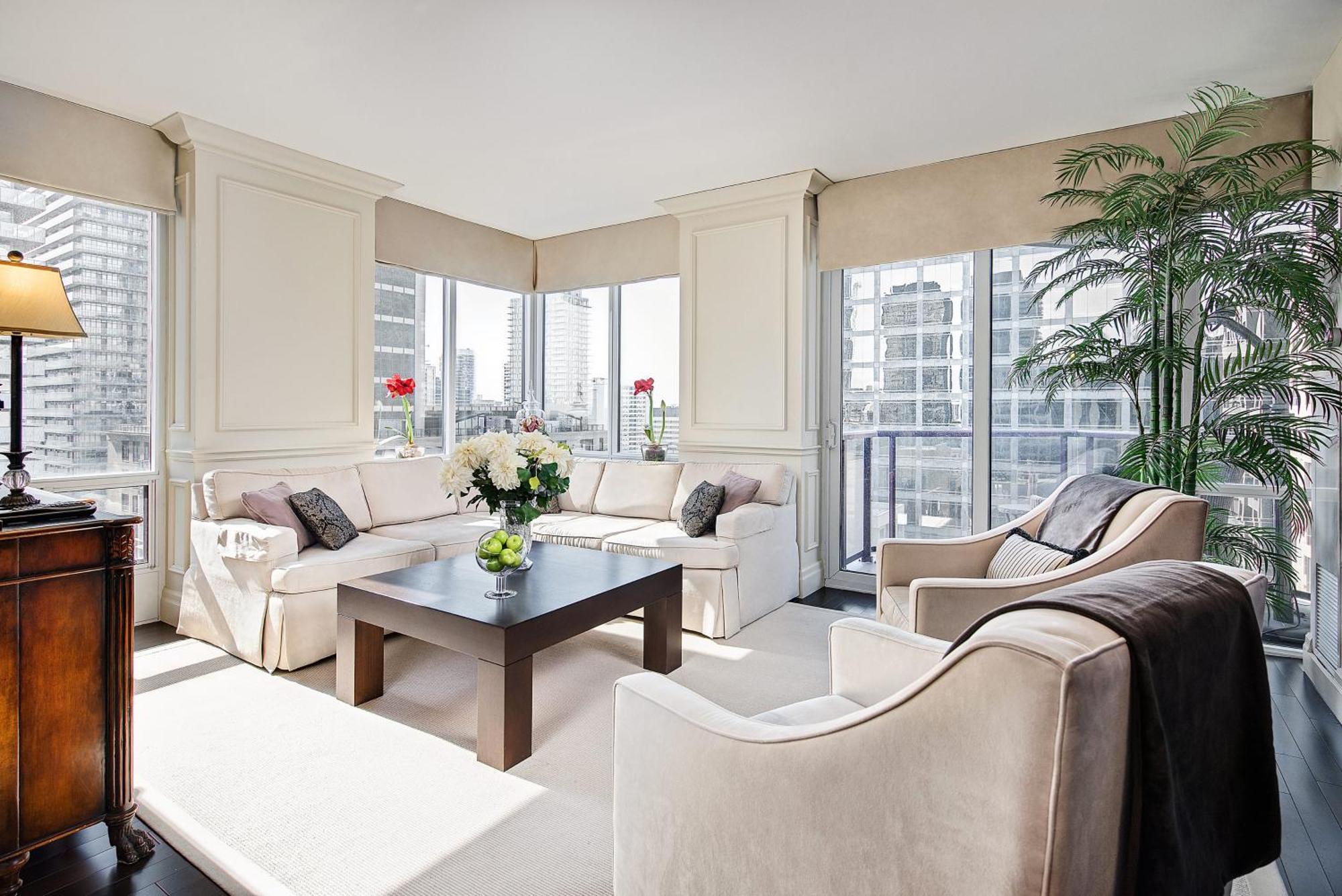 Sky Suites Yorkville Toronto Eksteriør bilde