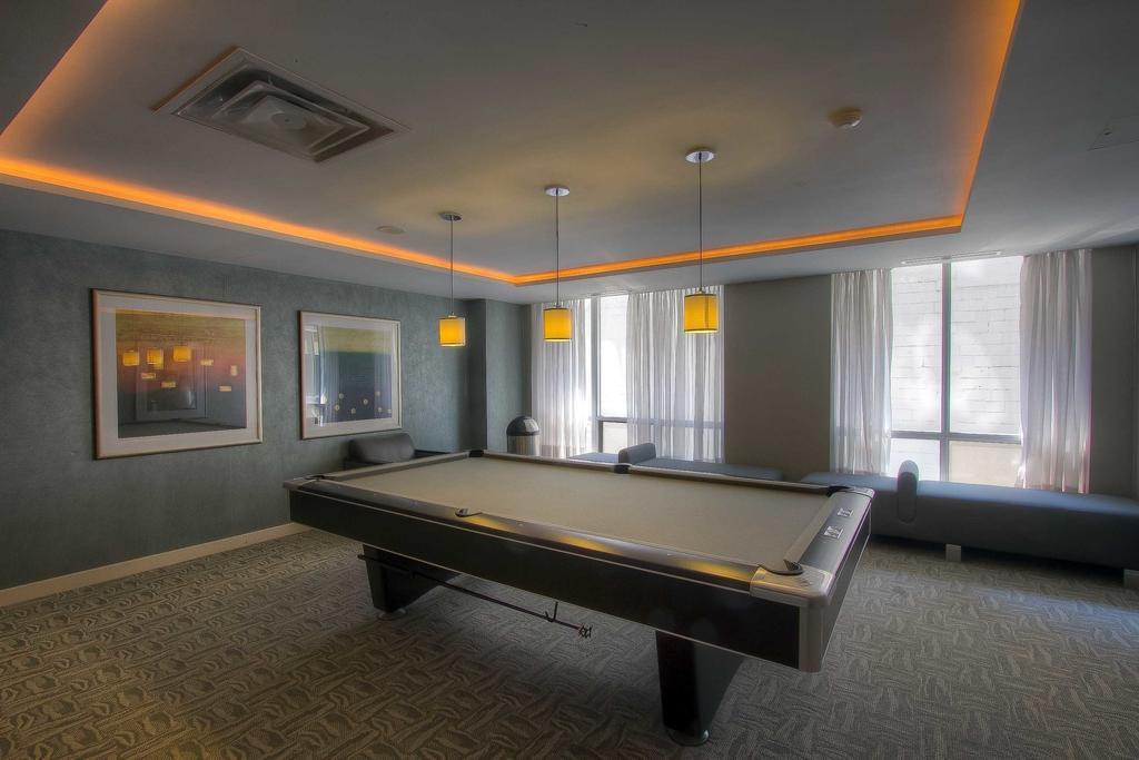 Sky Suites Yorkville Toronto Rom bilde