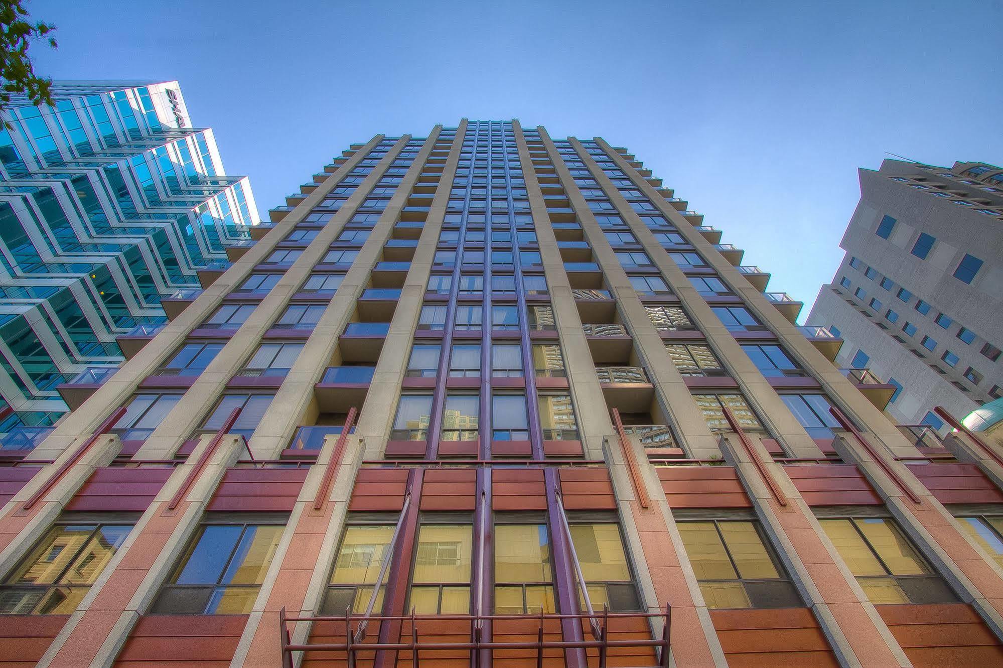 Sky Suites Yorkville Toronto Eksteriør bilde